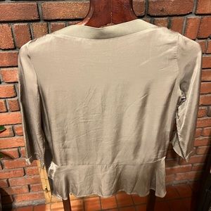 Yaya 100% silk like new condition size M blouse